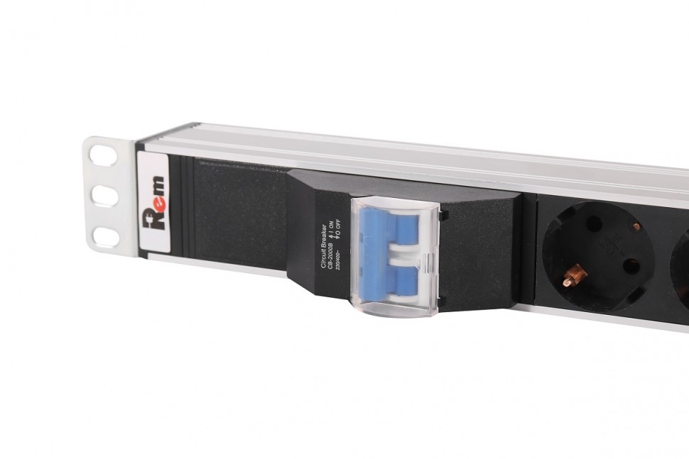 Вертикальный блок розеток Rem-16 с авт. 16А, 10 Schuko, 10 IEC 60320 C19, 16A, алюм.,33-48U,шнур 3 м